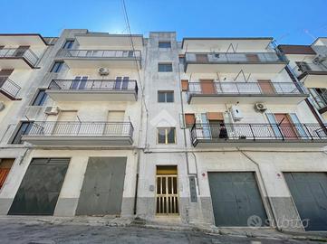 4 LOCALI A CEGLIE MESSAPICA