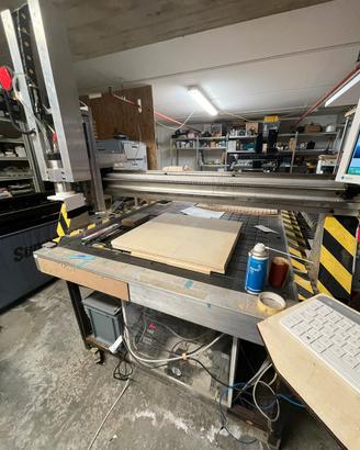 Fresa cnc 120x210 con piano aspirato sezionabile