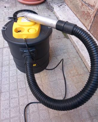 Aspirapolvere per auto usato