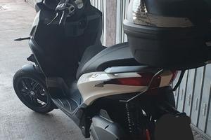 Piaggio MP3 300 - 2023