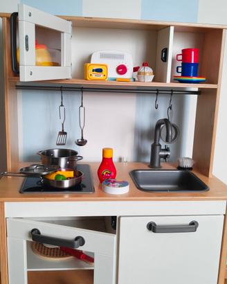 Cucina Ikea bambini con accessori extra