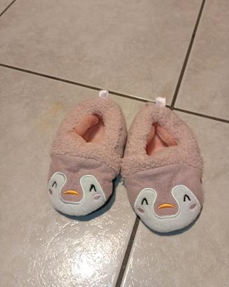 Pantofole motivo pinguino 
