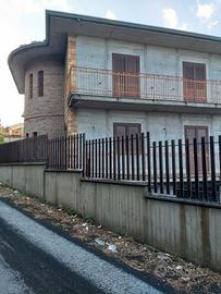 Pedara villa vicino parco comunale