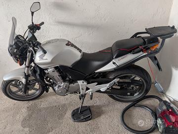 Vend Honda CBF 500