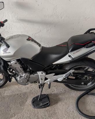 Vend Honda CBF 500