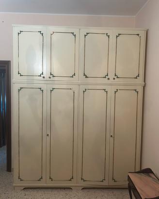 Armadio in legno