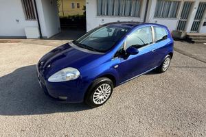 Grande punto benzina metano 2009