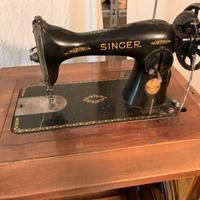 Macchina da cucire a pedale SINGER vintage