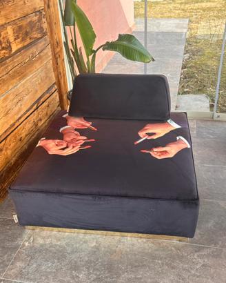 Sofa toiletpaper