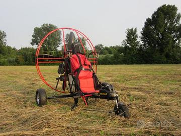 Paramotore su Trike per volo con parapendio