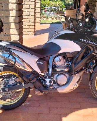 Honda Transalp 700
