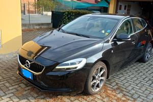 volvo v40 D2