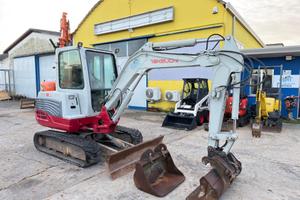Mini escavatore TAKEUCHI TB235 - 2016