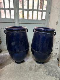 Coppia di orcioni blu smaltati in terracotta 