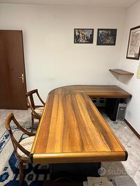Scrivania in legno massello