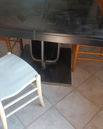 tavolo nero quadrato