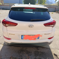 Hyundai tuscon