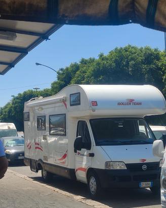 Camper mansardato roller team