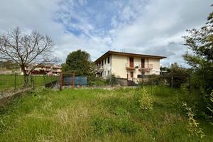 3 LOCALI A CAPODIMONTE