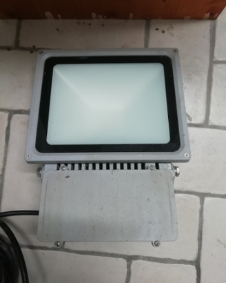 Faro da esterno a led 100 w