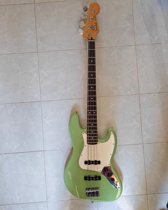 fender jazz bass player 2 