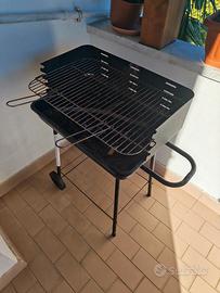barbecue a carbonella con ruote.i