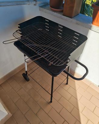barbecue a carbonella con ruote.i