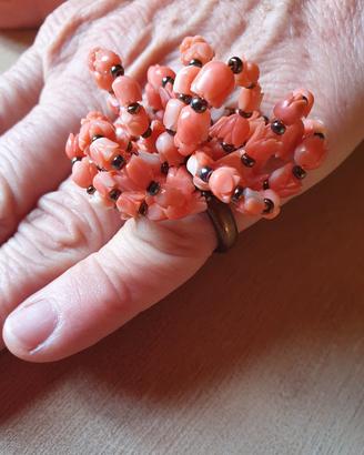 Anello artigianale con corallo vero rosa