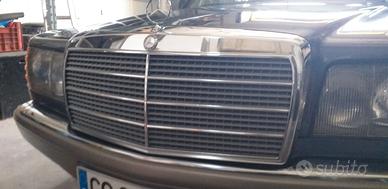 Mercedes W 126  300 SE