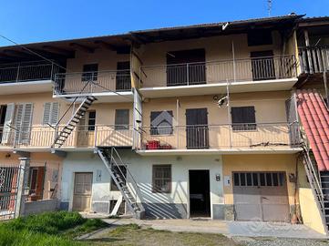 CASA SEMINDIPENDENTE A BARBANIA