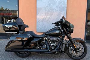 Harley-Davidson Street Glide (2024 - 26)