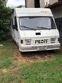 Motorhome PILOTE R 850 S