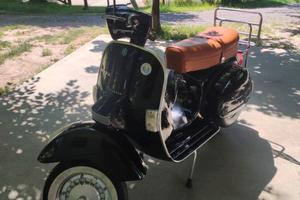 Vespa PX200E  Nera del 1984