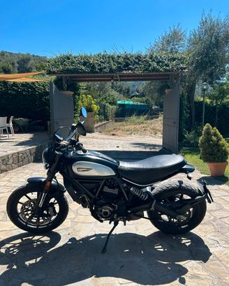 Scrambler 800 icon dark depotenziato