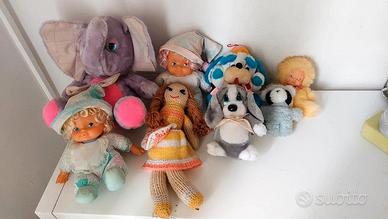 Lotto vintage 8 pezzi  - bambole e pelushe