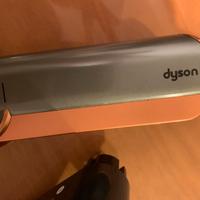Dyson airstrait
