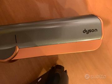 Dyson airstrait