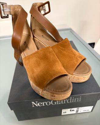 Sandali donna con zeppa mis. 38
