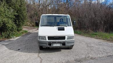 Iveco Daily 35.12 2.8 TDI PM Cabinato Classic