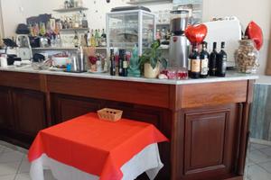 I attività di enoteca bar ristorante pizzeria