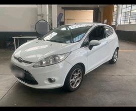 Ford Fiesta 1.4 TDCi 70CV 3 porte Titanium 2013