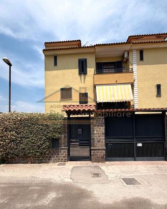 Villa a schiera+giardino+box