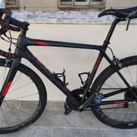 Bici da corsa SCOTT Addict - FL 20 - Full carbon.