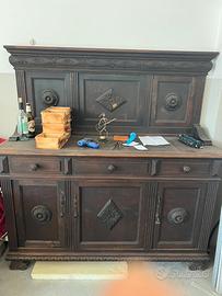 Credenza Romagnola