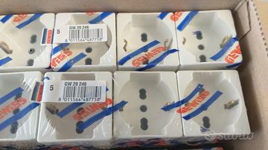 prese bivalenti/shuko GEWISS  GW20246