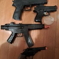 Pistole giocattolo e pistola pallini di plastica