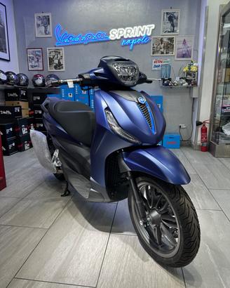 Piaggio Beverly 300 i.e. 310 my 2026 new color blu