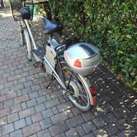 Bici elettrica con acceleratore