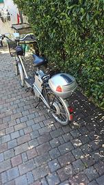 Bici elettrica con acceleratore