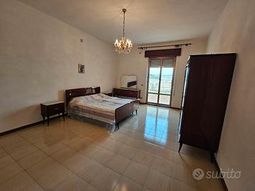 Camera da letto completa (anni 70)